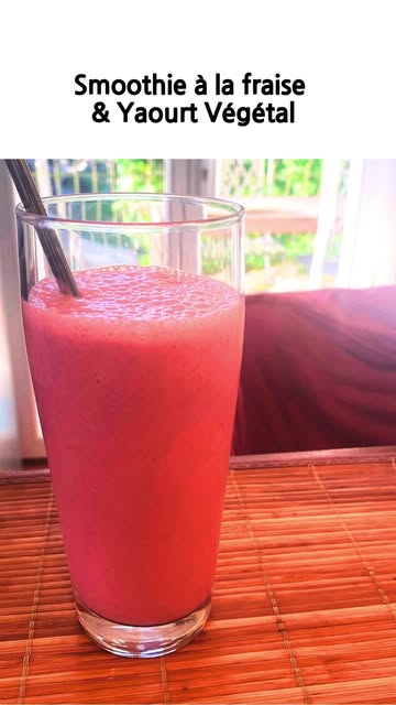 Smoothie Fraises & Yaourt EXPRESS — recette de Myla Adamsha